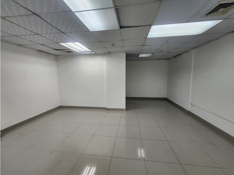 SE ALQUILA LOCAL COMERCIAL EN VIA ESPAÑA — foto 1