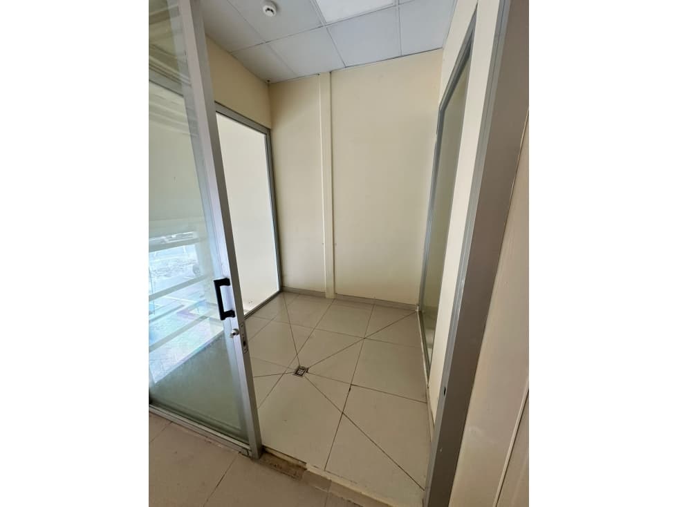 SE ALQUILA LOCAL COMERCIAL EN SAN FRANCISCO — foto 4
