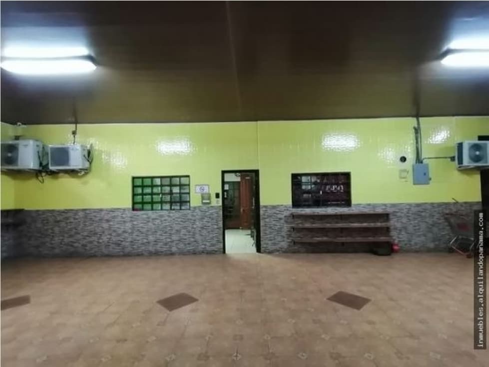 Se Vende Local Comercial 300 mts Parque Lefevre $395.000.oo — foto 1