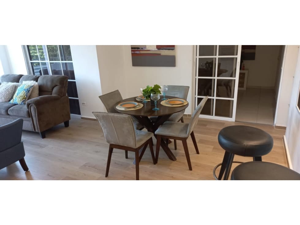 Alquilo Apartamento amoblado con excelente ubicación — foto 3