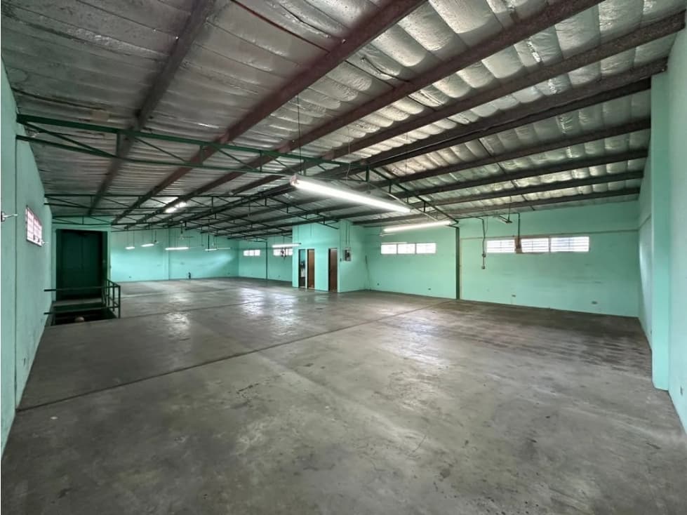 Se Vende Galera 950 Mts Bella Vista USD$1,500,000,00 — foto 1