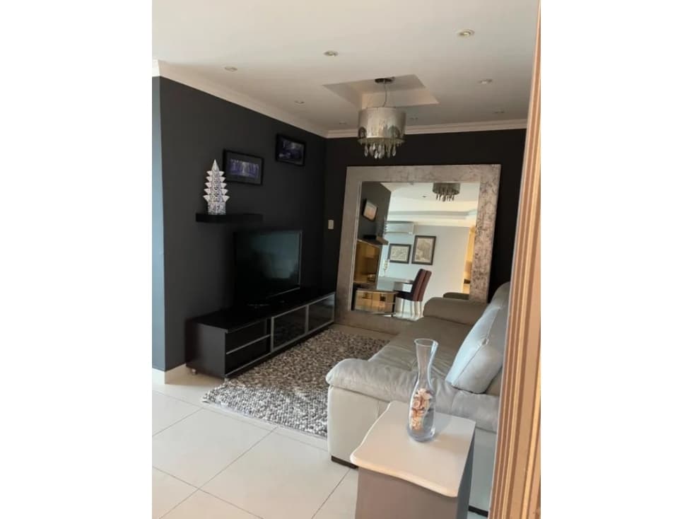 SE ALQUILA BELLO APARTAMENTO AMOBLADO EN BELLA VISTA — foto 4