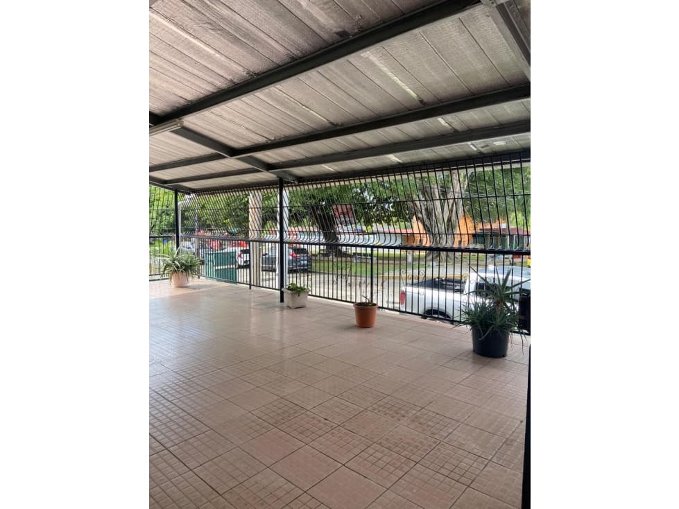 VENTA DE HERMOSA CASA EN BETANIA — foto 2