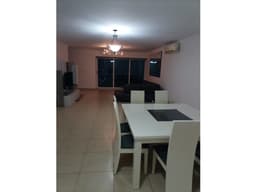 ALQUILO APARTAMENTO EN BELLA VISTA