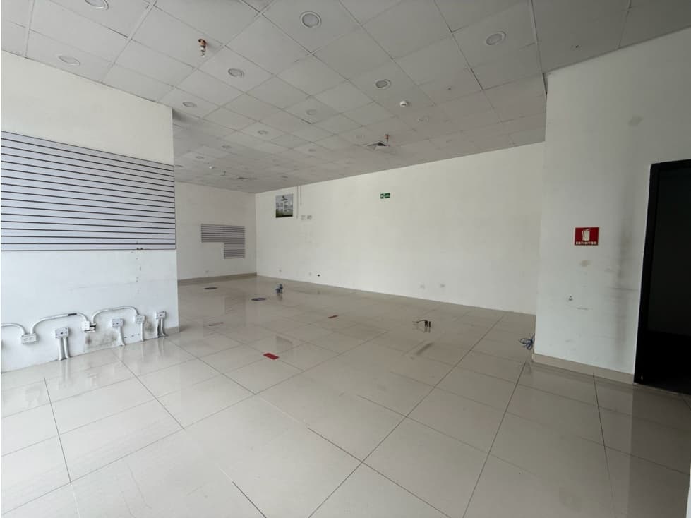 SE ALQUILA LOCAL COMERCIAL EN VIA ESPAÑA — foto 4