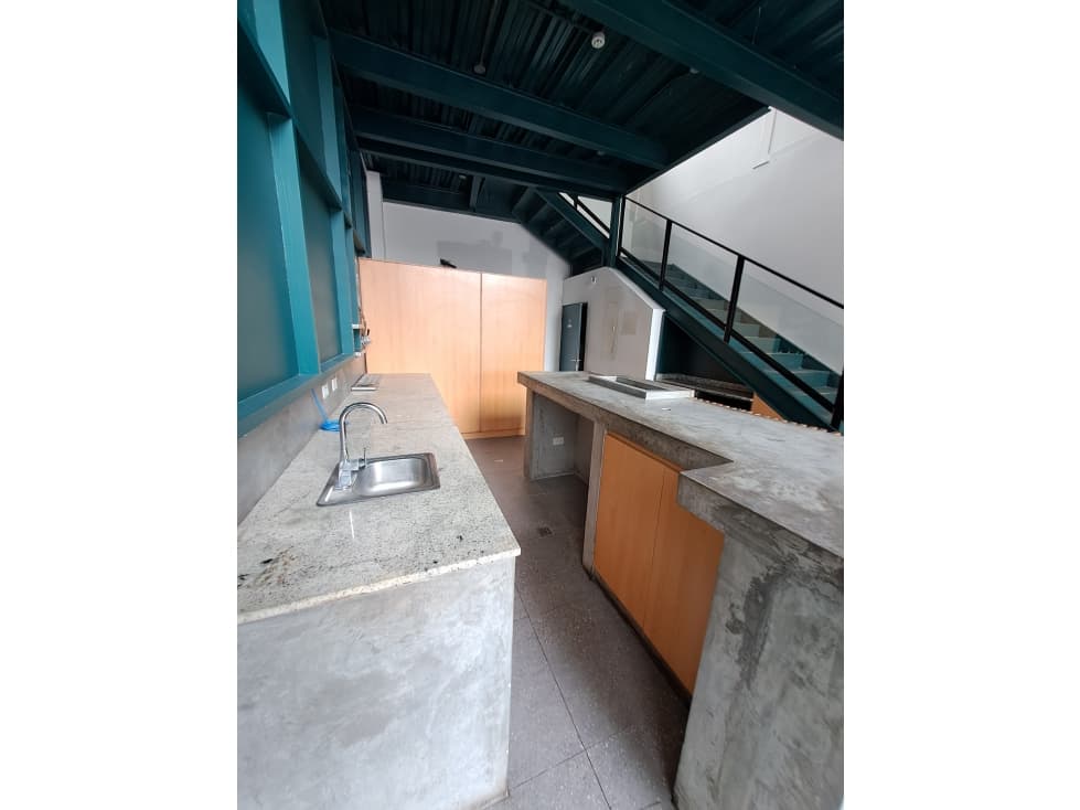 SE ALQUILA LOCAL COMERCIAL EN SAN FRANCISCO — foto 4