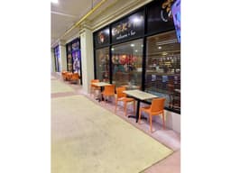 Local comercial en Costa Verde, 200mts - $4500.00. EQUIPADO