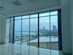 Se Alquilan 5 Oficinas Cinta Costera Amobladas desde 62 Mts $1,650,oo