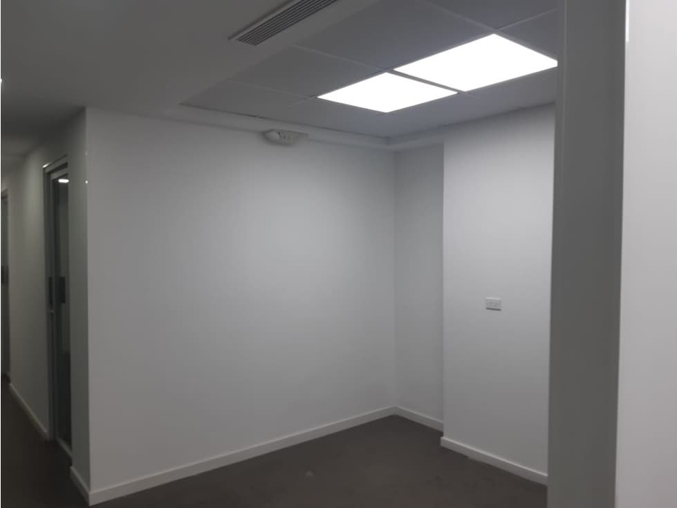 Se Vende Local en Av Santa Elena — foto 4