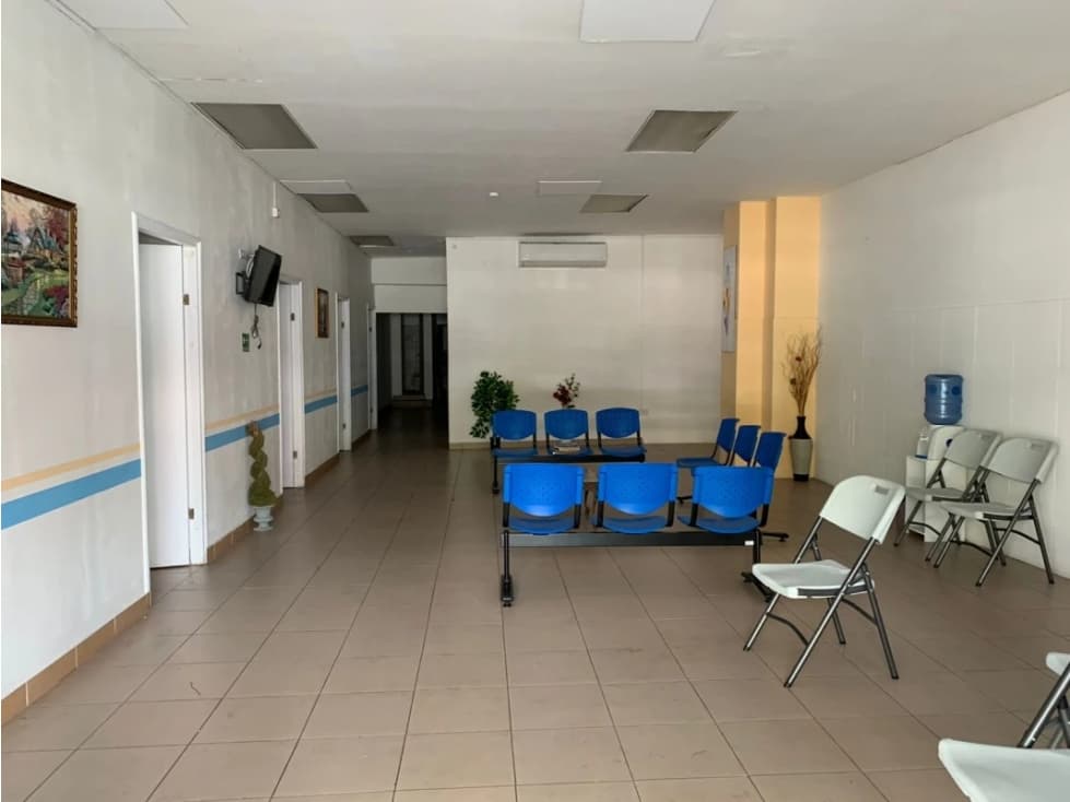 ALQUILER DE LOCAL COMERCIAL EN TUMBA MUERTO — foto 1