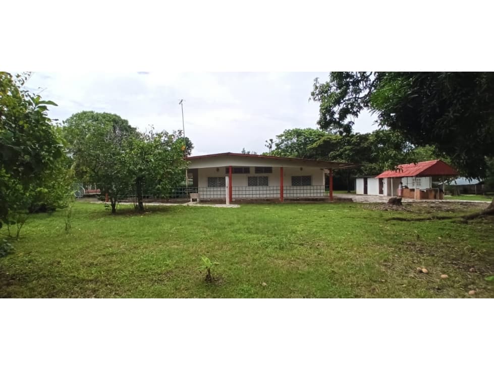 SE VENDE CASA DE CAMPO EN VIA PRINCIPAL >>LA MESA<< — foto 4