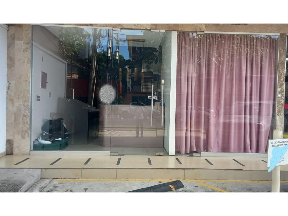 Se Alquila Local 133 Mts 2 Niveles El Carmen usd$2,000,oo+itbms — foto 2
