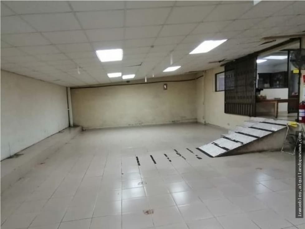 Se Vende Local Comercial 300 mts Parque Lefevre $395.000.oo — foto 5