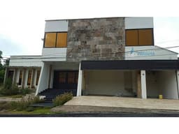 En venta modrna residencia en David