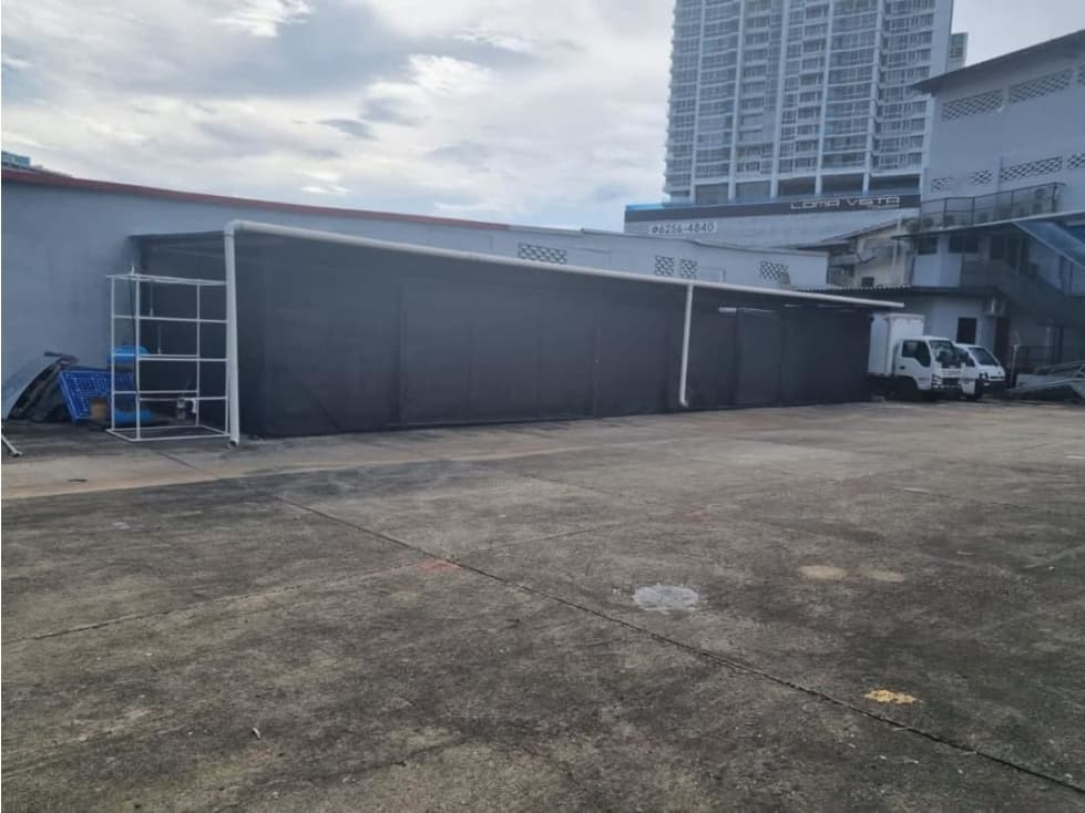 Alquilo estupendo local comercial en Vía principal — foto 1