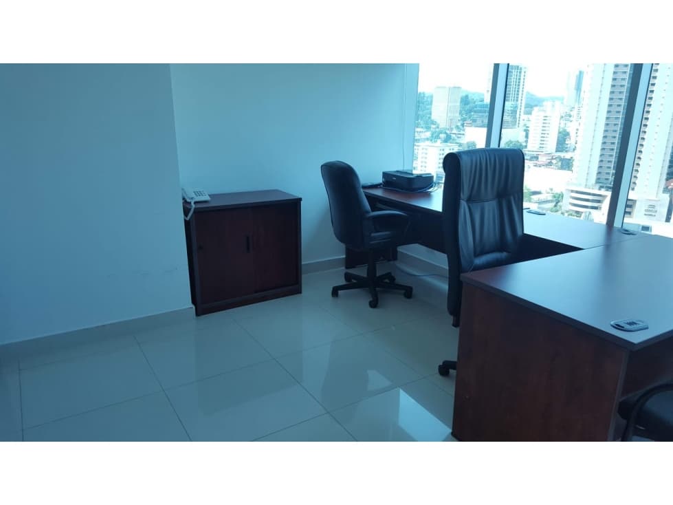 Se alquila oficina amoblada, grande y cómoda. — foto 5