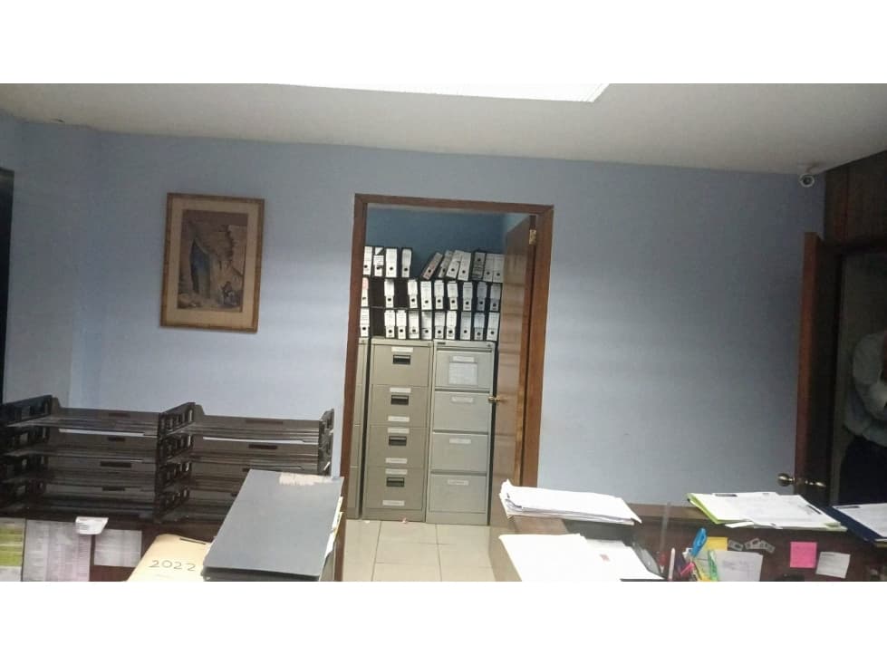 ALQUILER DE LOCAL EN PARQUE LEFEVRE — foto 2