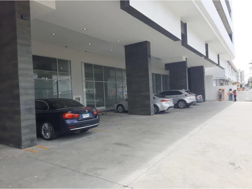 VENDO LOCAL COMERCIAL EN PARQUE LEFEVRE — foto 4