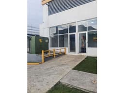 ¡¡SE VENDE!! Local Comercial en Parque Lefevre