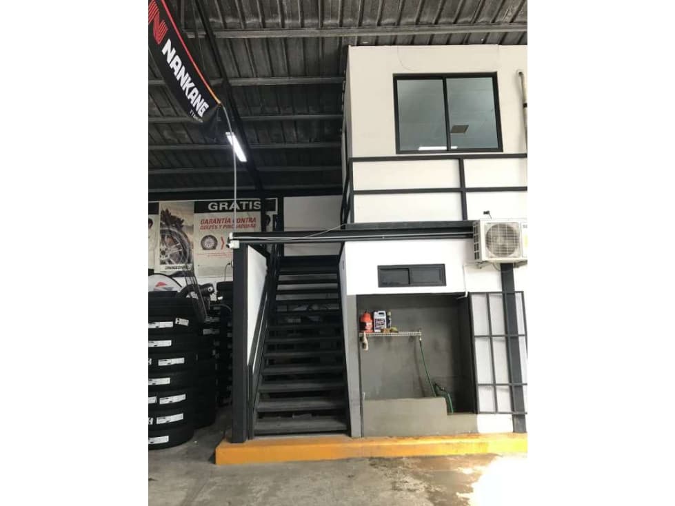 ¡¡SE VENDE !! Local comercial en AV. Santa Elena — foto 2