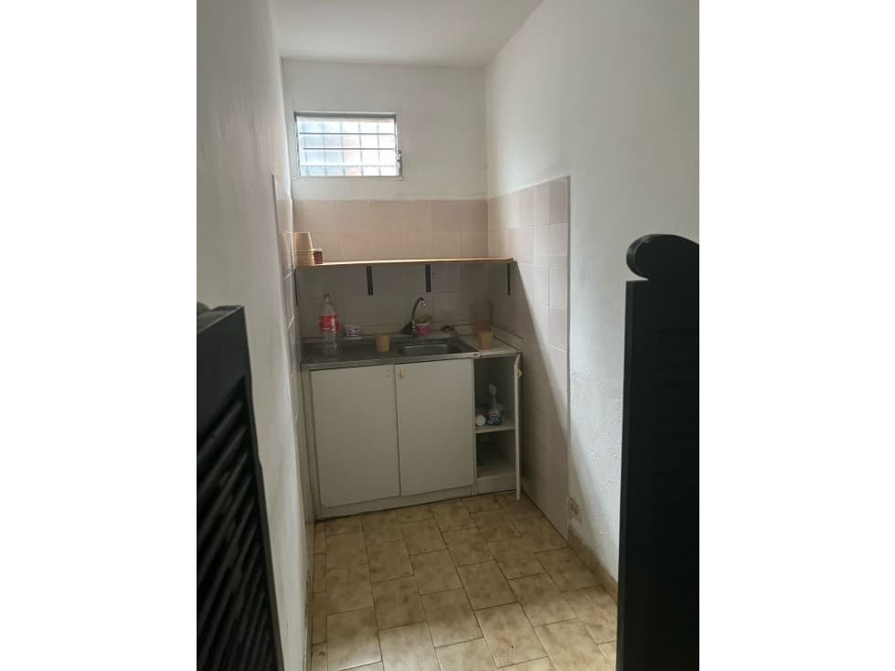 ¡¡SE VENDE !! LOCAL COMERCIAL en CARRASQUILLA — foto 2