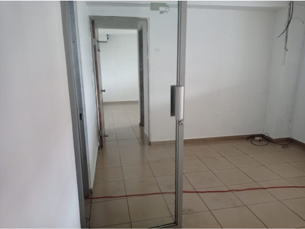 ¡¡SE ALQUILA !! LOCAL COMERCIAL en LLANO BONITO — foto 2