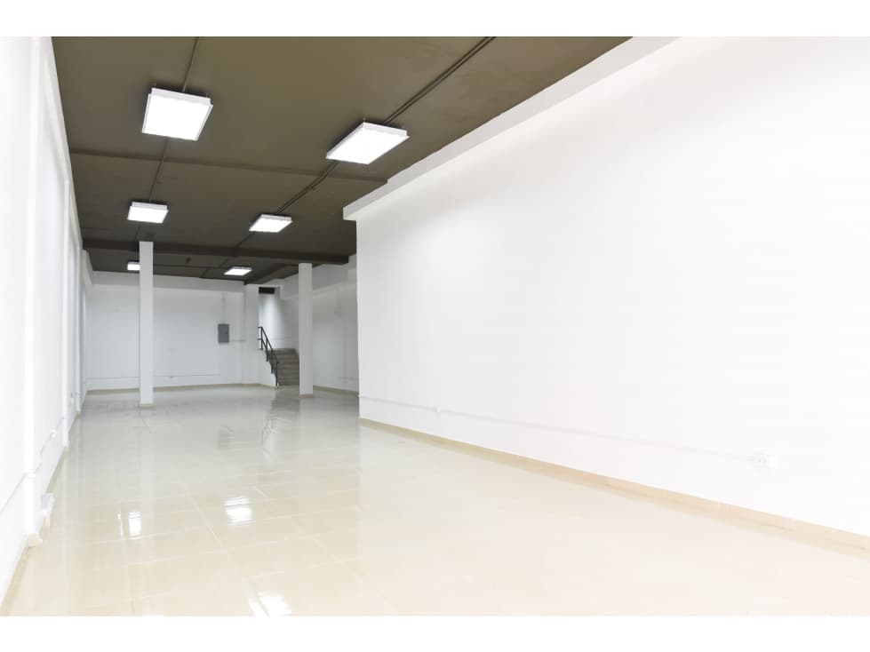 SE ALQUILA LOCAL COMERCIAL EN CALIDONIA — foto 1