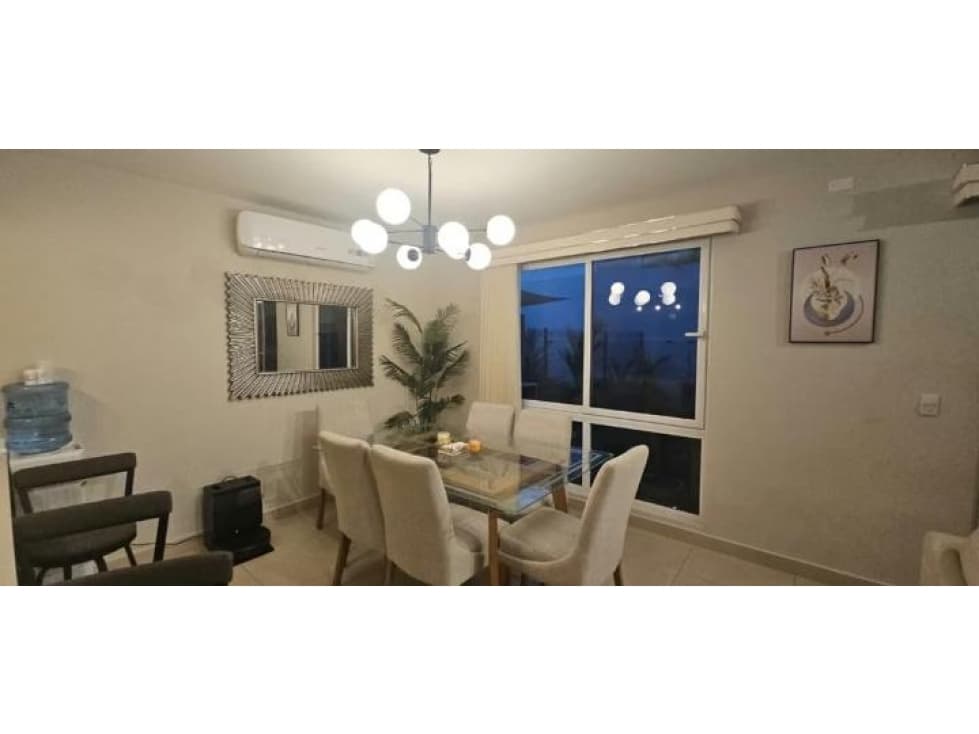 SE ALQUILA HERMOSA CASA AMOBLADA EN HOWARD — foto 2