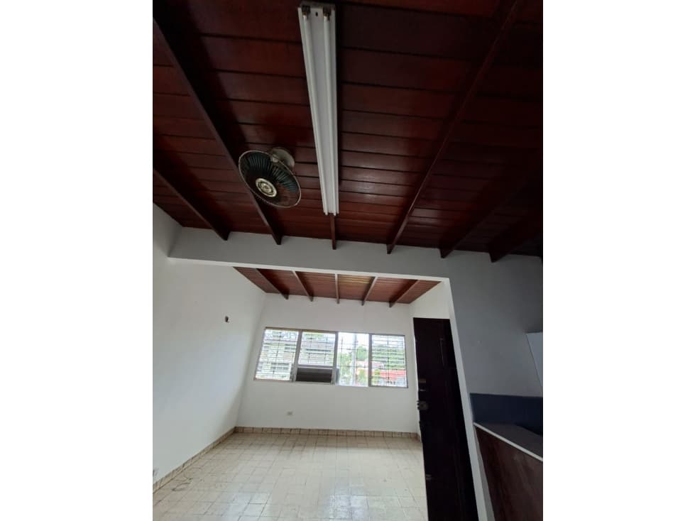 Se alquila casa comercial en Altos de Betania — foto 2