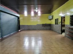 Se Alquila Local Comercial 300 mts en Parque Lefevre usd$2,000,oo
