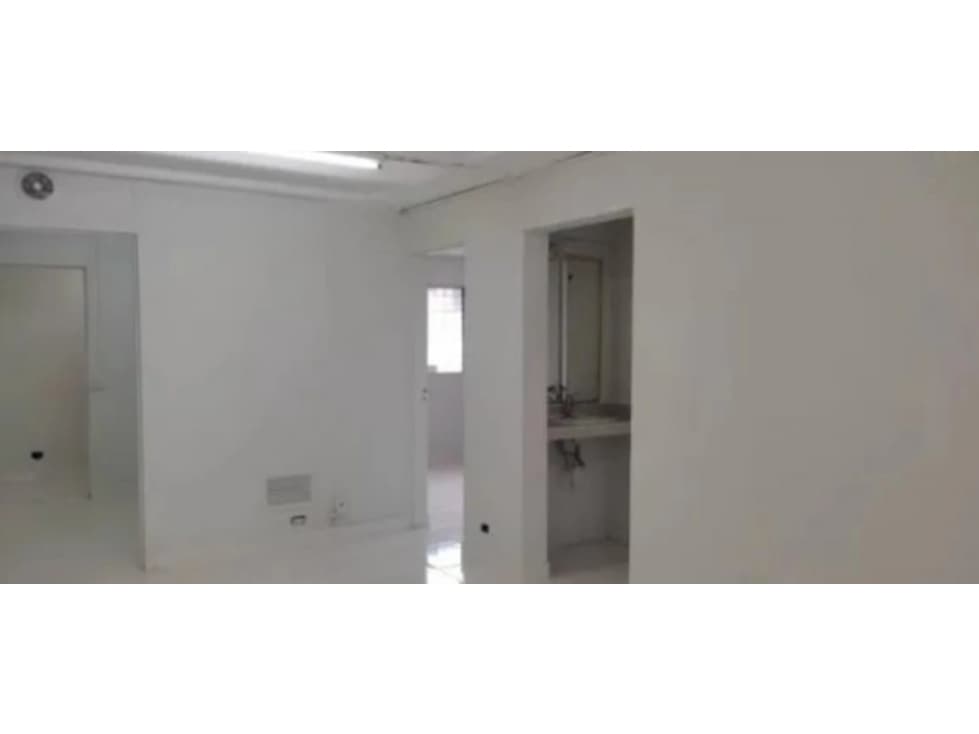 VENDO LOCAL COMERCIAL EN TUMBA MUERTO — foto 1