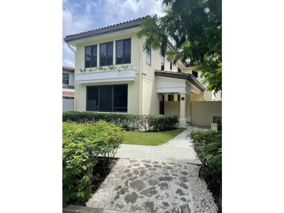 SE ALQUILA CASA EN PANAMA PACIFICO — foto 2
