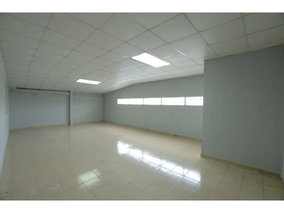 Se Alquila Bodega 500 Mts Llano Bonito USD$3,750,oo+Itbms — foto 6