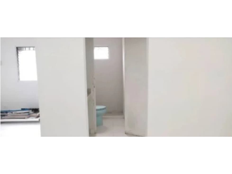 VENDO LOCAL COMERCIAL EN TUMBA MUERTO — foto 5