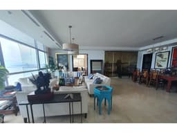 Alquilo extraordinario apartamento amoblado en costa del este 420mt
