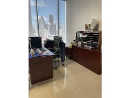 Alquilo Exclusiva Oficina Amoblada en Punta Paitilla $1200