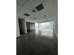 SE VENDE / ALQUILA OFICINA DE 100 MTS EN OBARRIO