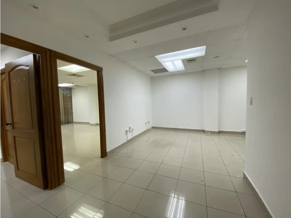 Se Alquila Oficina 282 Mts Obarrio usd3,386,oo+Itbms — foto 6