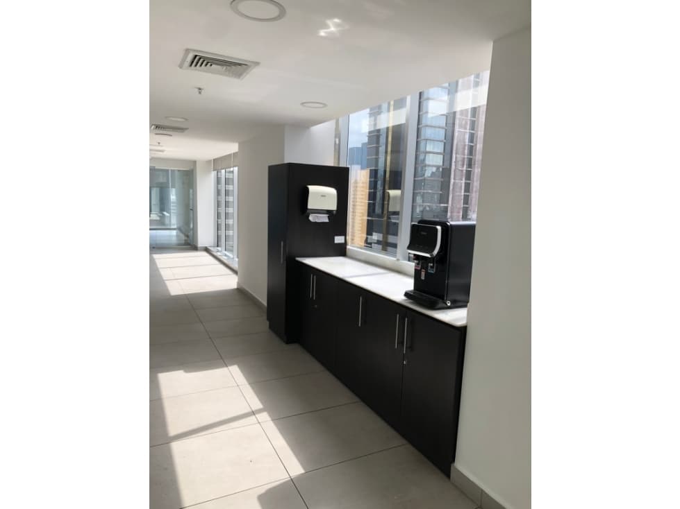 SE ALQUILA AMPLIA OFICINA EN OBARRIO- $7845 — foto 4