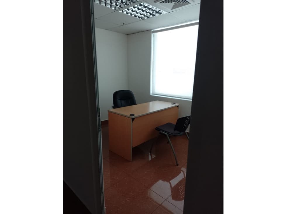 SE ALQUILA OFICINA EN EL CARMEN — foto 5