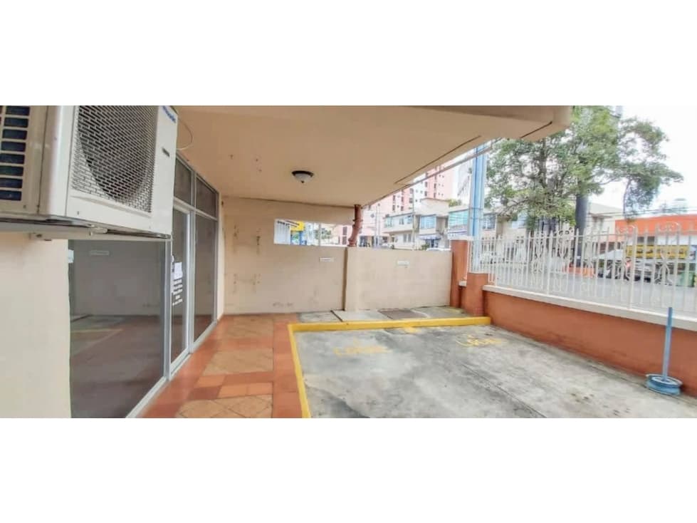 VENDO LOCAL COMERCIAL EN VIA PORRAS — foto 4