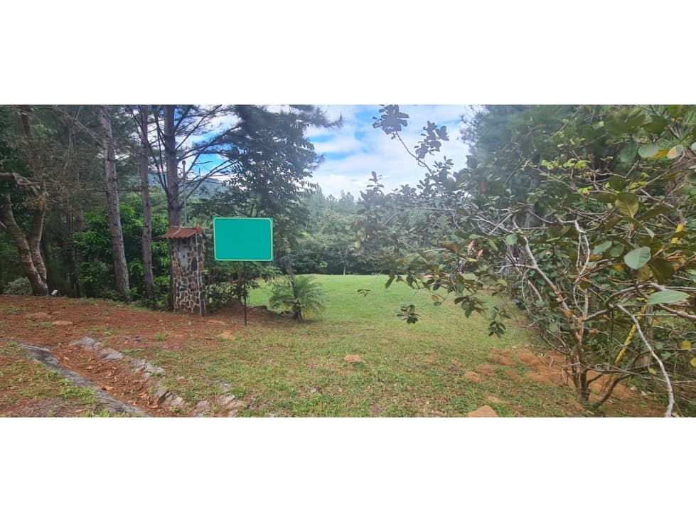 Se vende terreno en altos del Maria — foto 3