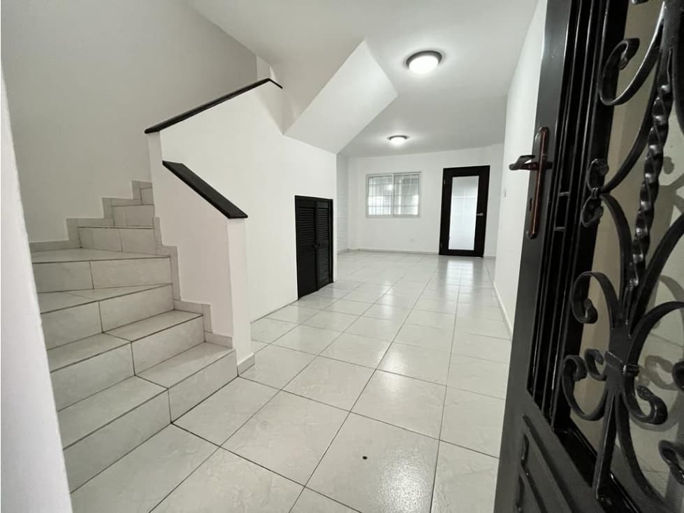 SE VENDE CASA EN ALTOS DE SANTA MARIA — foto 1