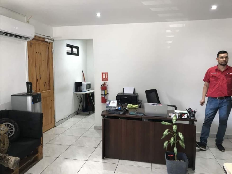 ¡¡SE VENDE !! Local comercial en AV. Santa Elena — foto 3
