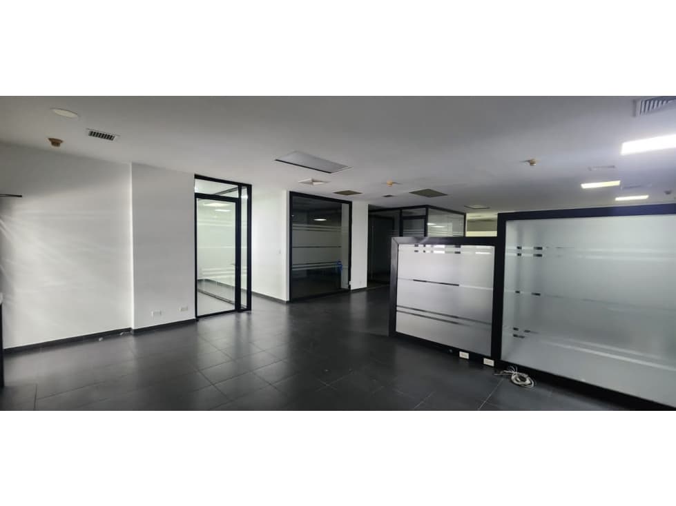 SE ALQUILA LOCAL COMERCIAL EN VIA ESPAÑA — foto 2