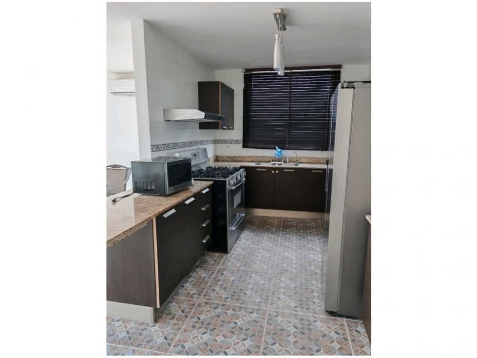 SE VENDE APARTAMENTO EN ZONA DE ALBROOK — foto 3