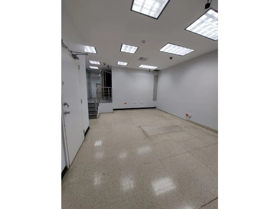 Se Alquila Excelente Local calle 50 177.78 Mts $5,000,oo+Itbms — foto 5