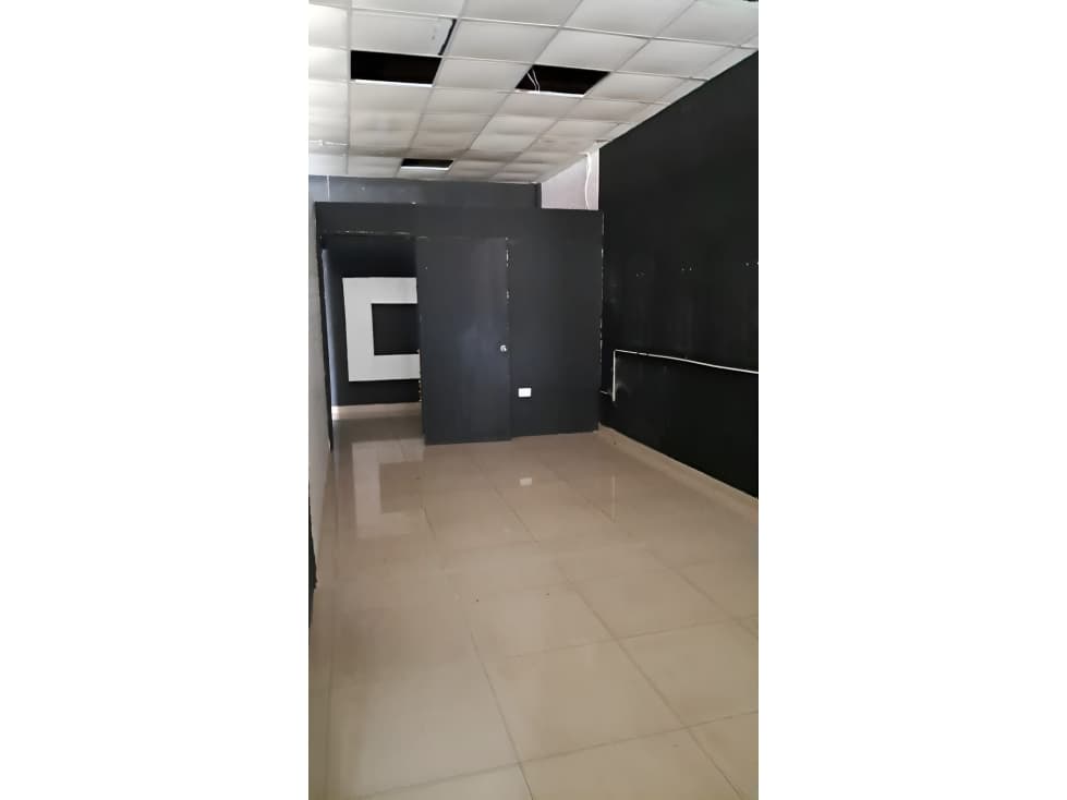 ALQUILER DE LOCAL EN PARQUE LEFEVRE AV JOSE AGUSTIN ARANGO — foto 4