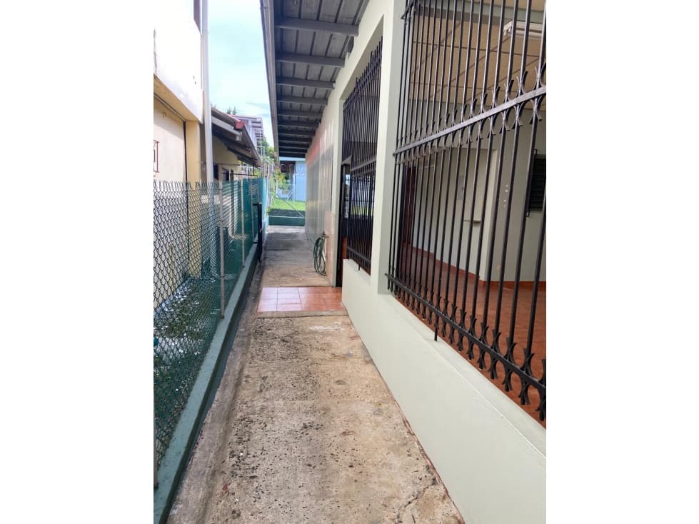 VENTA DE HERMOSA CASA EN BETANIA — foto 4