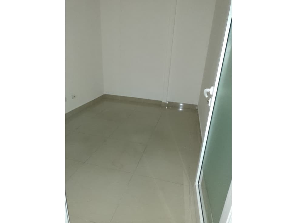ALQUILO OFICINA EN EL CARMEN — foto 6